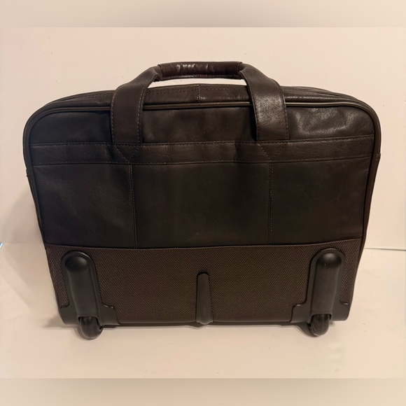Solo New York Leather Briefcase Computer Roller Bag Style D529-3 Brown W Strap - Picture 3 of 16
